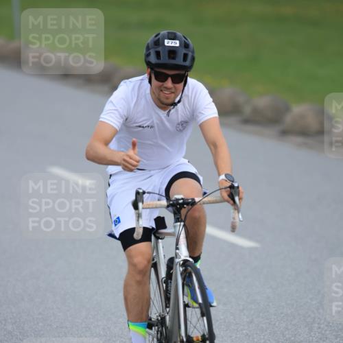 15.06.2025 - 27. Vierlanden-Triathlon H.Heesch http://msf.ph/oto/7980624 15.06.2025 10:41:07 Radfahren 114, 152, 187, 275, 289, 366, 432, 1398 meine-sportfotos.de
