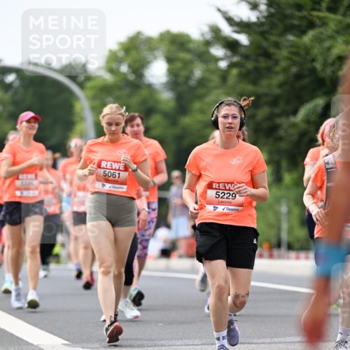 15.06.2025 - REWE Women's Run Dr. Thomas Lammeyer http://msf.ph/oto/7980646 15.06.2025 10:45:25 Laufen 5696, 5061, 5229, 1965, 2 meine-sportfotos.de