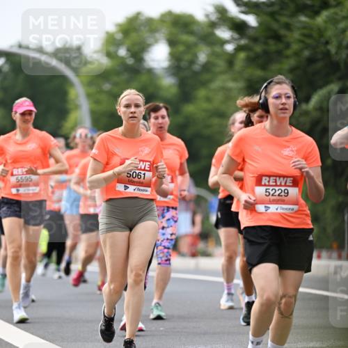 15.06.2025 - REWE Women's Run Dr. Thomas Lammeyer http://msf.ph/oto/7980660 15.06.2025 10:45:25 Laufen 5595, 5061, 5229 meine-sportfotos.de