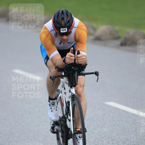 15.06.2025 - 27. Vierlanden-Triathlon H.Heesch http://msf.ph/oto/7980693 15.06.2025 10:41:17 Radfahren 114, 366, 426, 453 meine-sportfotos.de