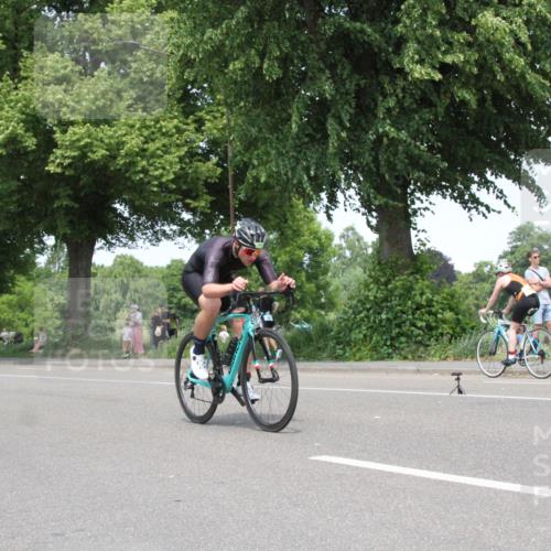 15.06.2025 - 7 Türme Triathlon Yannick Fuchs http://msf.ph/oto/7980694 15.06.2025 13:26:25 Radfahren  meine-sportfotos.de