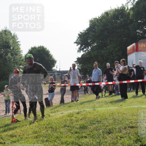 15.06.2025 - 27. Vierlanden-Triathlon KatJ http://msf.ph/oto/7980752 15.06.2025 08:45:40 Schwimmen 104, 116, 145 meine-sportfotos.de