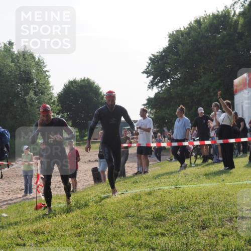 15.06.2025 - 27. Vierlanden-Triathlon KatJ http://msf.ph/oto/7980786 15.06.2025 08:45:41 Schwimmen 104, 116, 125, 145 meine-sportfotos.de