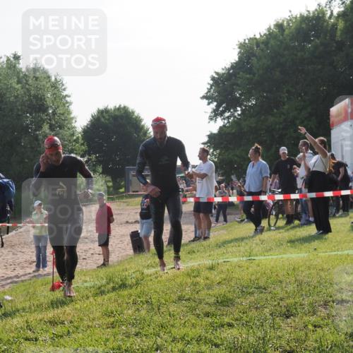 15.06.2025 - 27. Vierlanden-Triathlon KatJ http://msf.ph/oto/7980797 15.06.2025 08:45:42 Schwimmen 104, 116, 125, 145 meine-sportfotos.de