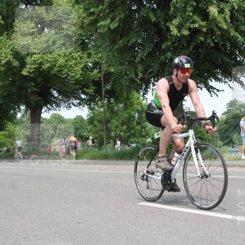 15.06.2025 - 7 Türme Triathlon Yannick Fuchs http://msf.ph/oto/7980800 15.06.2025 13:26:52 Radfahren  meine-sportfotos.de