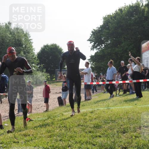 15.06.2025 - 27. Vierlanden-Triathlon KatJ http://msf.ph/oto/7980808 15.06.2025 08:45:42 Schwimmen 104, 116, 125, 145 meine-sportfotos.de