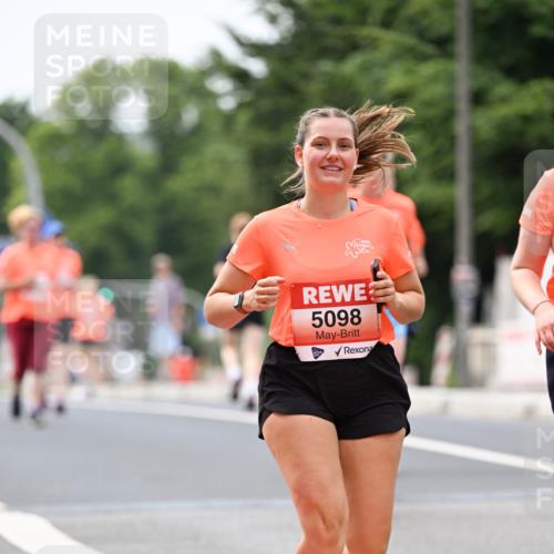 15.06.2025 - REWE Women's Run Dr. Thomas Lammeyer http://msf.ph/oto/7980809 15.06.2025 10:45:31 Laufen 5098 meine-sportfotos.de
