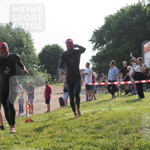 15.06.2025 - 27. Vierlanden-Triathlon KatJ http://msf.ph/oto/7980820 15.06.2025 08:45:42 Schwimmen 104, 116, 125, 145 meine-sportfotos.de