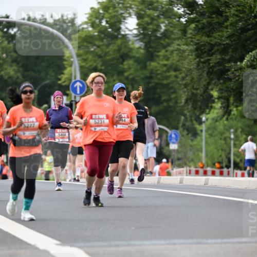 15.06.2025 - REWE Women's Run Dr. Thomas Lammeyer http://msf.ph/oto/7980821 15.06.2025 10:45:33 Laufen 5231, 44, 5277, 5468 meine-sportfotos.de
