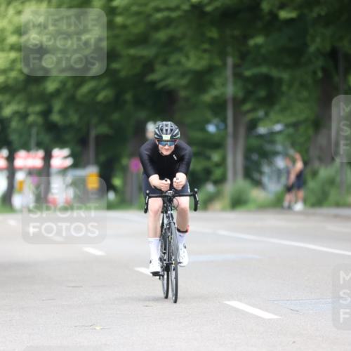 15.06.2025 - 7 Türme Triathlon Yannick Fuchs http://msf.ph/oto/7980829 15.06.2025 11:23:36 Radfahren 207, 303 meine-sportfotos.de