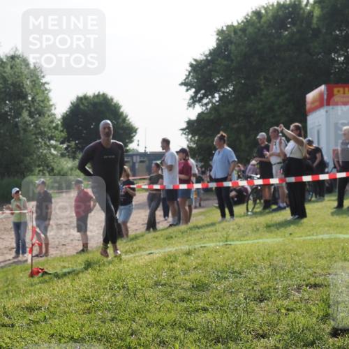 15.06.2025 - 27. Vierlanden-Triathlon KatJ http://msf.ph/oto/7980851 15.06.2025 08:45:48 Schwimmen 104, 116, 125, 145, 150 meine-sportfotos.de