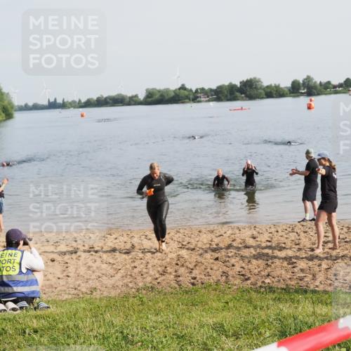 21.06.2025 - 27. Vierlanden-Triathlon MichiJ http://msf.ph/oto/7980854 15.06.2026 09:02:35 Schwimmen 200, 223, 246 meine-sportfotos.de