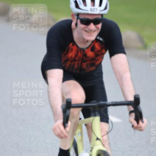 15.06.2025 - 27. Vierlanden-Triathlon H.Heesch http://msf.ph/oto/7980869 15.06.2025 10:42:11 Radfahren 29, 139, 827 meine-sportfotos.de
