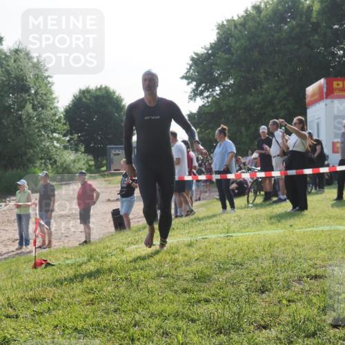 15.06.2025 - 27. Vierlanden-Triathlon KatJ http://msf.ph/oto/7980891 15.06.2025 08:45:49 Schwimmen 13, 104, 116, 125, 145, 150 meine-sportfotos.de