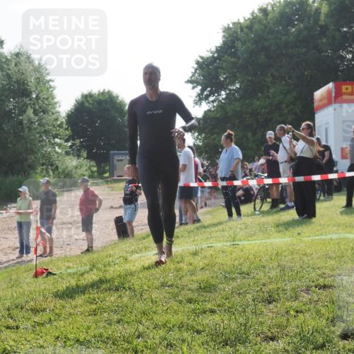 15.06.2025 - 27. Vierlanden-Triathlon KatJ http://msf.ph/oto/7980895 15.06.2025 08:45:49 Schwimmen 13, 104, 116, 125, 145, 150 meine-sportfotos.de