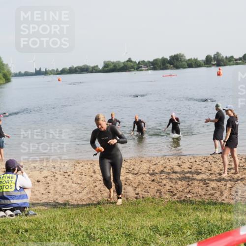 21.06.2025 - 27. Vierlanden-Triathlon MichiJ http://msf.ph/oto/7980947 15.06.2026 09:02:36 Schwimmen 200, 223, 246 meine-sportfotos.de