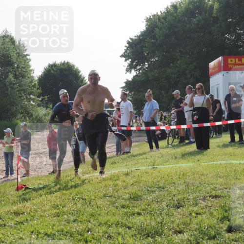 15.06.2025 - 27. Vierlanden-Triathlon KatJ http://msf.ph/oto/7980956 15.06.2025 08:45:55 Schwimmen 13, 106, 125, 142, 150 meine-sportfotos.de