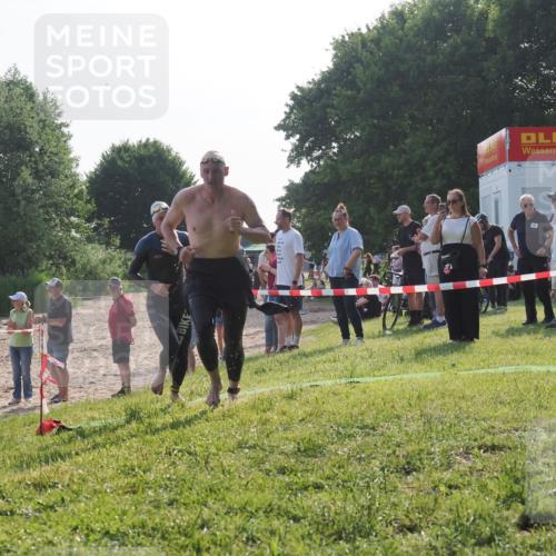 15.06.2025 - 27. Vierlanden-Triathlon KatJ http://msf.ph/oto/7980962 15.06.2025 08:45:55 Schwimmen 13, 106, 125, 142, 150 meine-sportfotos.de