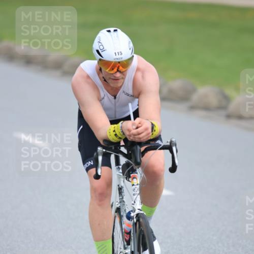 15.06.2025 - 27. Vierlanden-Triathlon H.Heesch http://msf.ph/oto/7980970 15.06.2025 10:42:51 Radfahren 115, 147 meine-sportfotos.de