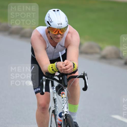 15.06.2025 - 27. Vierlanden-Triathlon H.Heesch http://msf.ph/oto/7980978 15.06.2025 10:42:51 Radfahren 115, 147 meine-sportfotos.de