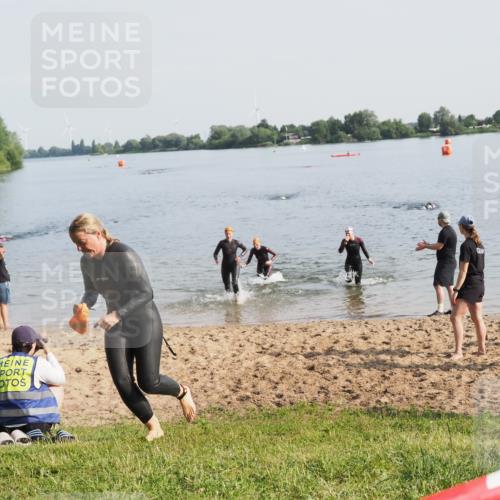 21.06.2025 - 27. Vierlanden-Triathlon MichiJ http://msf.ph/oto/7980986 15.06.2026 09:02:37 Schwimmen 200, 210, 223, 246 meine-sportfotos.de