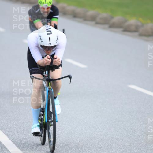 15.06.2025 - 27. Vierlanden-Triathlon H.Heesch http://msf.ph/oto/7980997 15.06.2025 10:43:04 Radfahren 74, 102, 124, 202, 236 meine-sportfotos.de