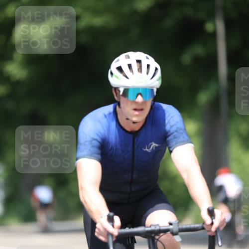15.06.2025 - 7 Türme Triathlon Yannick Fuchs http://msf.ph/oto/7981000 15.06.2025 12:49:02 Radfahren 202, 262, 445, 633 meine-sportfotos.de
