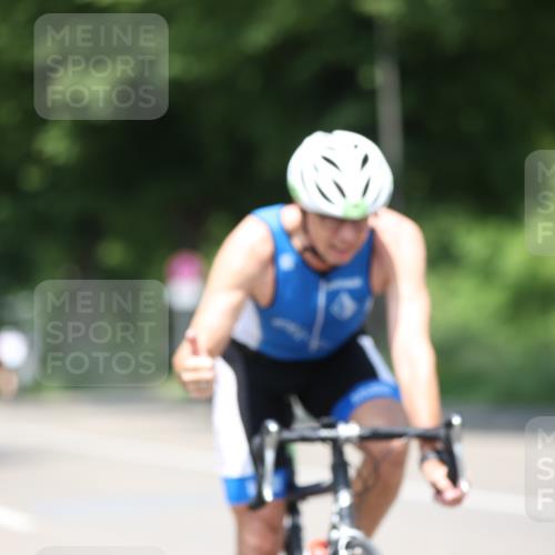 15.06.2025 - 7 Türme Triathlon Yannick Fuchs http://msf.ph/oto/7981034 15.06.2025 12:49:04 Radfahren 202, 262, 633 meine-sportfotos.de