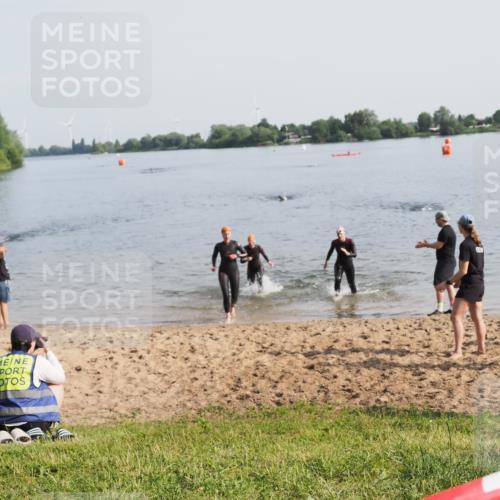 21.06.2025 - 27. Vierlanden-Triathlon MichiJ http://msf.ph/oto/7981036 15.06.2026 09:02:39 Schwimmen 200, 210, 223, 246 meine-sportfotos.de