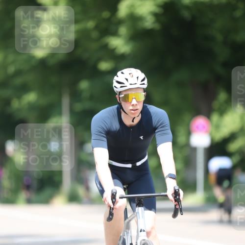 15.06.2025 - 7 Türme Triathlon Yannick Fuchs http://msf.ph/oto/7981088 15.06.2025 12:49:23 Radfahren 247, 397, 411, 448, 656 meine-sportfotos.de
