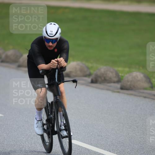 15.06.2025 - 27. Vierlanden-Triathlon H.Heesch http://msf.ph/oto/7981102 15.06.2025 10:45:54 Radfahren 78, 412 meine-sportfotos.de