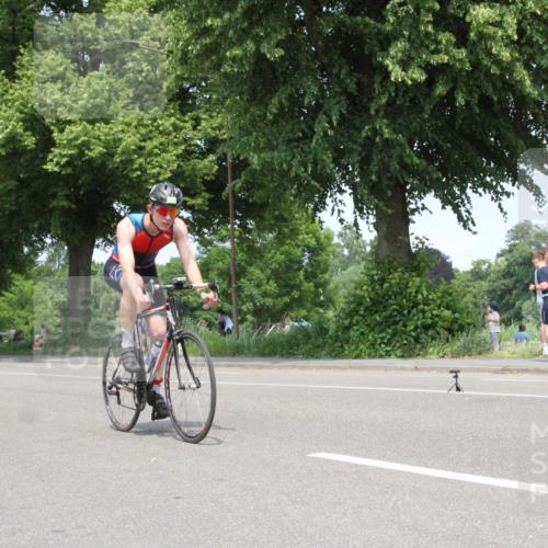 15.06.2025 - 7 Türme Triathlon Yannick Fuchs http://msf.ph/oto/7981110 15.06.2025 13:27:56 Radfahren  meine-sportfotos.de