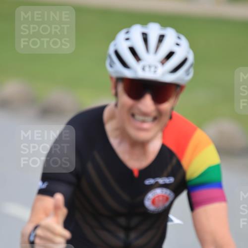 15.06.2025 - 27. Vierlanden-Triathlon H.Heesch http://msf.ph/oto/7981112 15.06.2025 10:45:55 Radfahren 78, 412 meine-sportfotos.de
