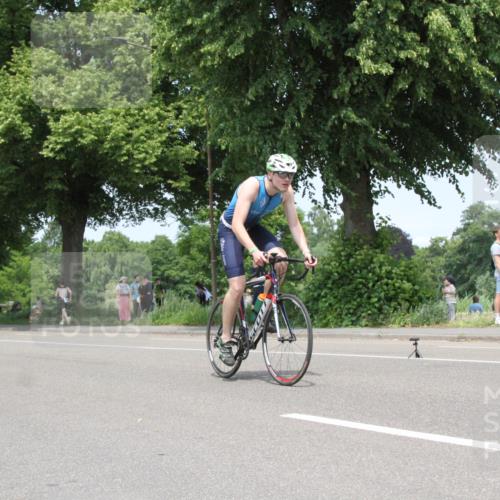 15.06.2025 - 7 Türme Triathlon Yannick Fuchs http://msf.ph/oto/7981119 15.06.2025 13:27:59 Radfahren  meine-sportfotos.de
