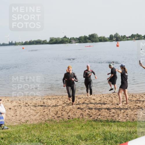 21.06.2025 - 27. Vierlanden-Triathlon MichiJ http://msf.ph/oto/7981121 15.06.2026 09:02:41 Schwimmen 200, 210, 223, 246 meine-sportfotos.de