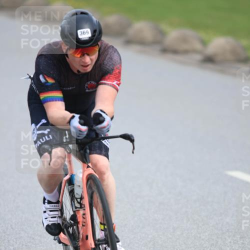 15.06.2025 - 27. Vierlanden-Triathlon H.Heesch http://msf.ph/oto/7981127 15.06.2025 10:46:29 Radfahren 369 meine-sportfotos.de