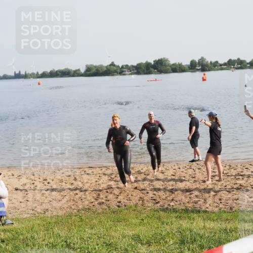 21.06.2025 - 27. Vierlanden-Triathlon MichiJ http://msf.ph/oto/7981159 15.06.2026 09:02:42 Schwimmen 200, 210, 223, 246 meine-sportfotos.de