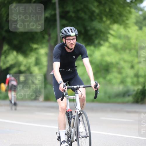 15.06.2025 - 7 Türme Triathlon Yannick Fuchs http://msf.ph/oto/7981174 15.06.2025 11:24:33 Radfahren 258 meine-sportfotos.de