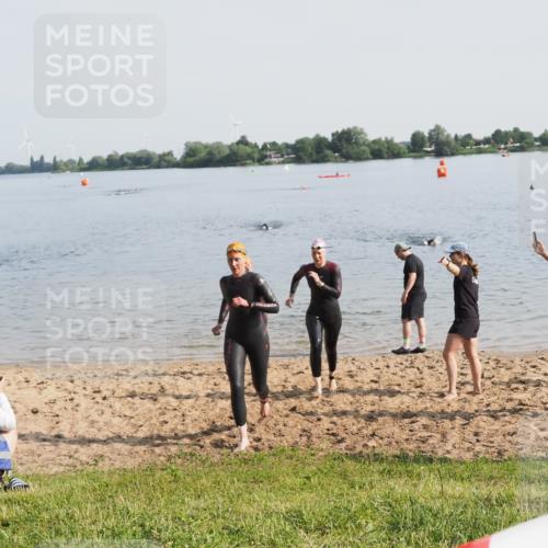 21.06.2025 - 27. Vierlanden-Triathlon MichiJ http://msf.ph/oto/7981184 15.06.2026 09:02:42 Schwimmen 200, 210, 223, 246 meine-sportfotos.de