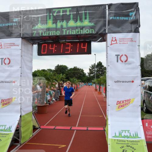 15.06.2025 - 7 Türme Triathlon Michael Strokosch http://msf.ph/oto/7981188 15.06.2025 14:13:13 Ziel 489, 1085 meine-sportfotos.de