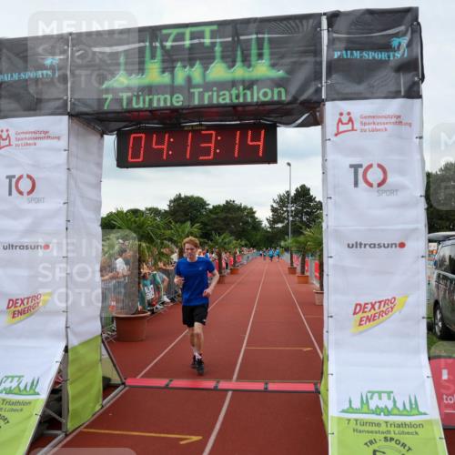 15.06.2025 - 7 Türme Triathlon Michael Strokosch http://msf.ph/oto/7981194 15.06.2025 14:13:14 Ziel 489, 1085 meine-sportfotos.de