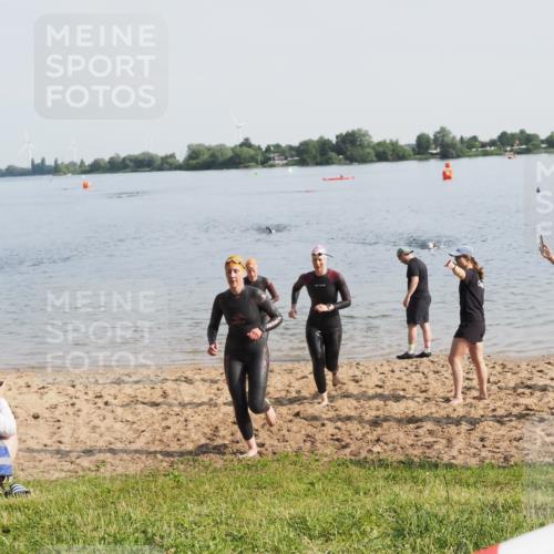 21.06.2025 - 27. Vierlanden-Triathlon MichiJ http://msf.ph/oto/7981197 15.06.2026 09:02:42 Schwimmen 200, 210, 223, 246 meine-sportfotos.de
