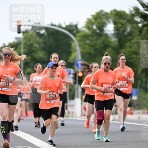 15.06.2025 - REWE Women's Run Dr. Thomas Lammeyer http://msf.ph/oto/7981249 15.06.2025 10:45:44 Laufen 5223, 19, 6531, 5224, 65, 5344 meine-sportfotos.de