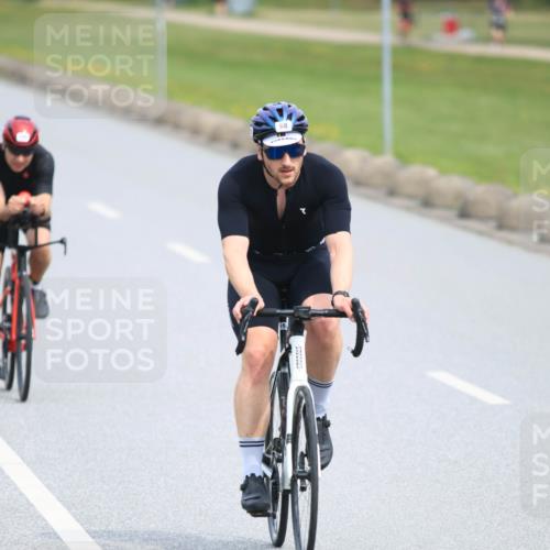 15.06.2025 - 27. Vierlanden-Triathlon H.Heesch http://msf.ph/oto/7981276 15.06.2025 10:47:01 Radfahren 68, 143, 169, 370, 455 meine-sportfotos.de