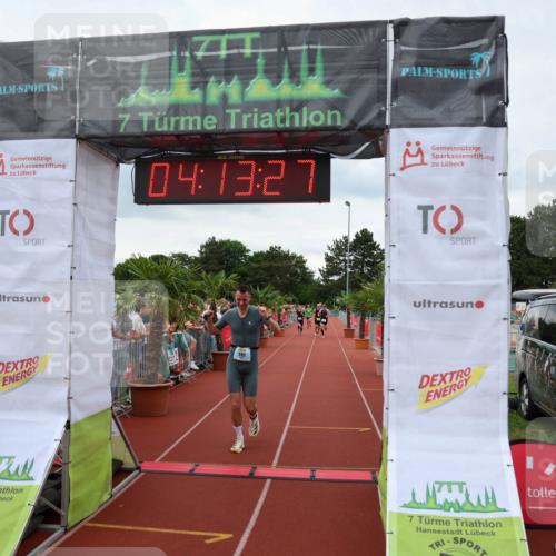 15.06.2025 - 7 Türme Triathlon Michael Strokosch http://msf.ph/oto/7981322 15.06.2025 14:13:27 Ziel 545, 597 meine-sportfotos.de