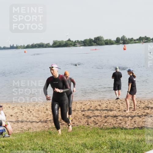 21.06.2025 - 27. Vierlanden-Triathlon MichiJ http://msf.ph/oto/7981323 15.06.2026 09:02:44 Schwimmen 200, 210, 223, 246 meine-sportfotos.de