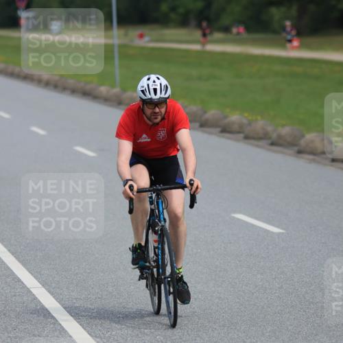 15.06.2025 - 27. Vierlanden-Triathlon H.Heesch http://msf.ph/oto/7981329 15.06.2025 10:47:13 Radfahren 83, 193, 296, 406, 418 meine-sportfotos.de