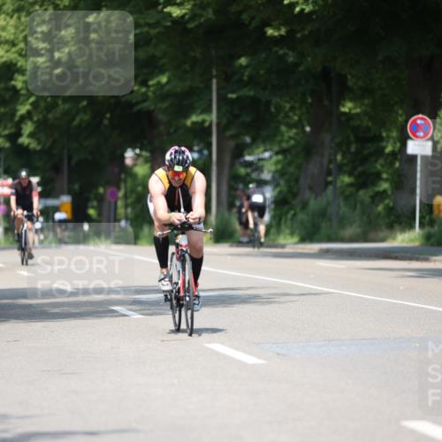 15.06.2025 - 7 Türme Triathlon Yannick Fuchs http://msf.ph/oto/7981330 15.06.2025 12:49:33 Radfahren 261, 366, 397, 638, 671 meine-sportfotos.de