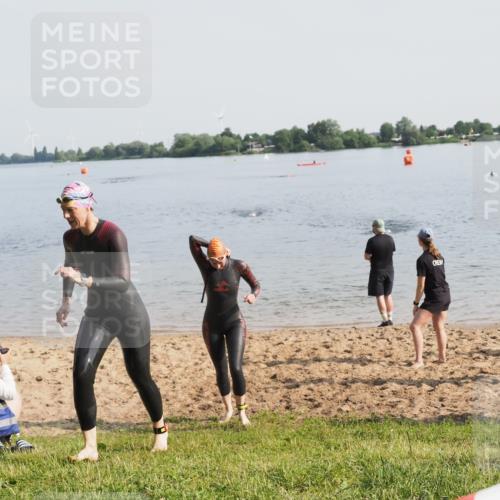 21.06.2025 - 27. Vierlanden-Triathlon MichiJ http://msf.ph/oto/7981337 15.06.2026 09:02:45 Schwimmen 200, 210, 223 meine-sportfotos.de
