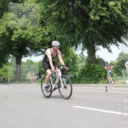 15.06.2025 - 7 Türme Triathlon Yannick Fuchs http://msf.ph/oto/7981355 15.06.2025 13:29:03 Radfahren  meine-sportfotos.de